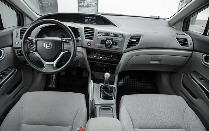 Honda Civic cena 39700 przebieg: 110000, rok produkcji 2012 z Sędziszów Małopolski małe 326